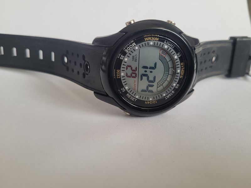 Часы наручные спортивные Synoke waterproof 30m black тактические EM8101 фото